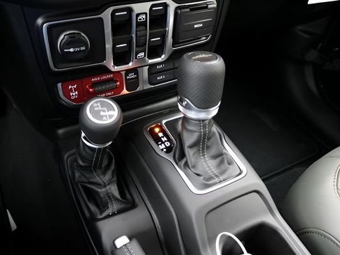 New 2026 Jeep Gladiator Mojave AWD/4WD image 25