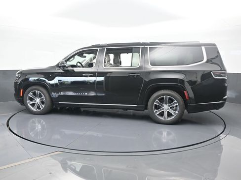 Used 2024 Jeep Grand Wagoneer L 4WD image 3