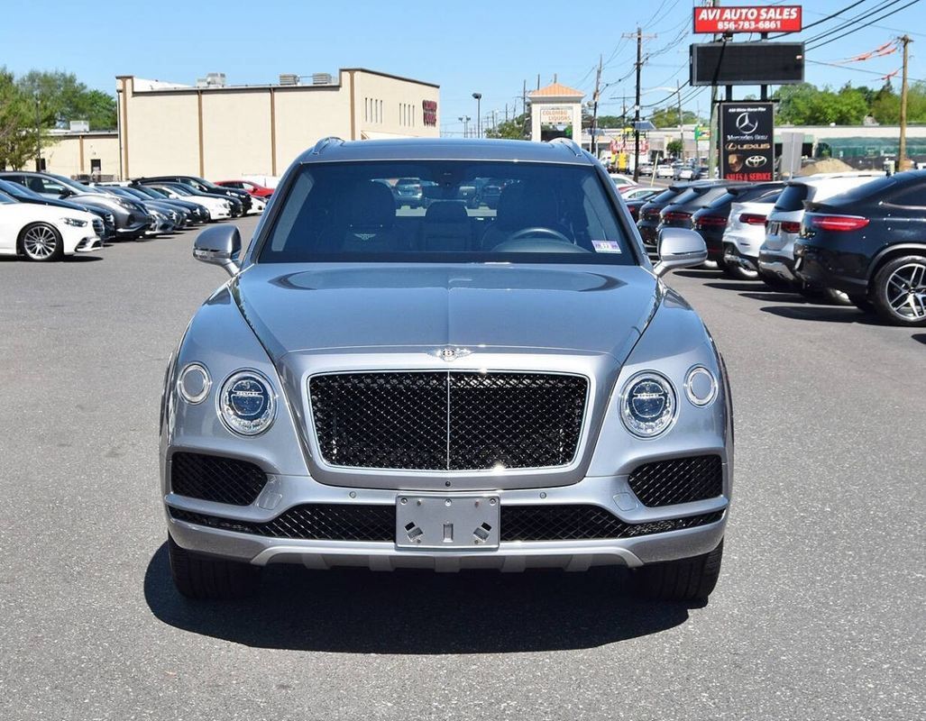 Used 2019 Bentley Bentayga AWD/4WD image 3