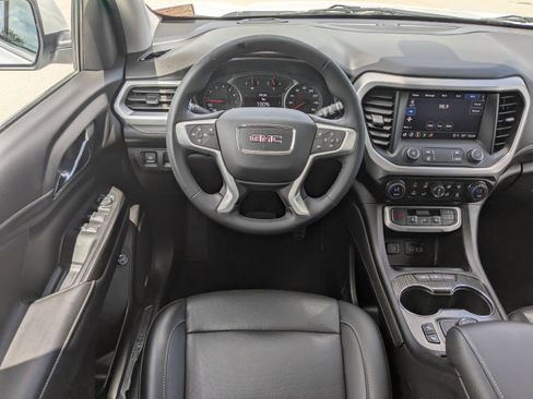 Used 2023 GMC Acadia SLT AWD/4WD image 18