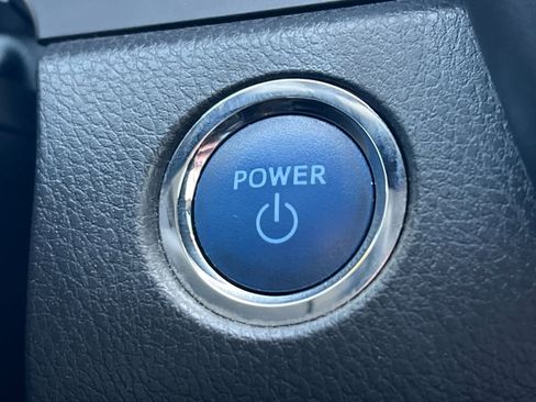 Used 2022 Toyota Camry LE image 21