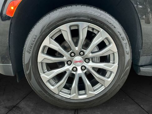 Used 2021 GMC Yukon XL Denali image 15