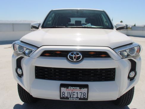 Certified 2019 Toyota 4Runner SR5 Premium AWD/4WD image 8