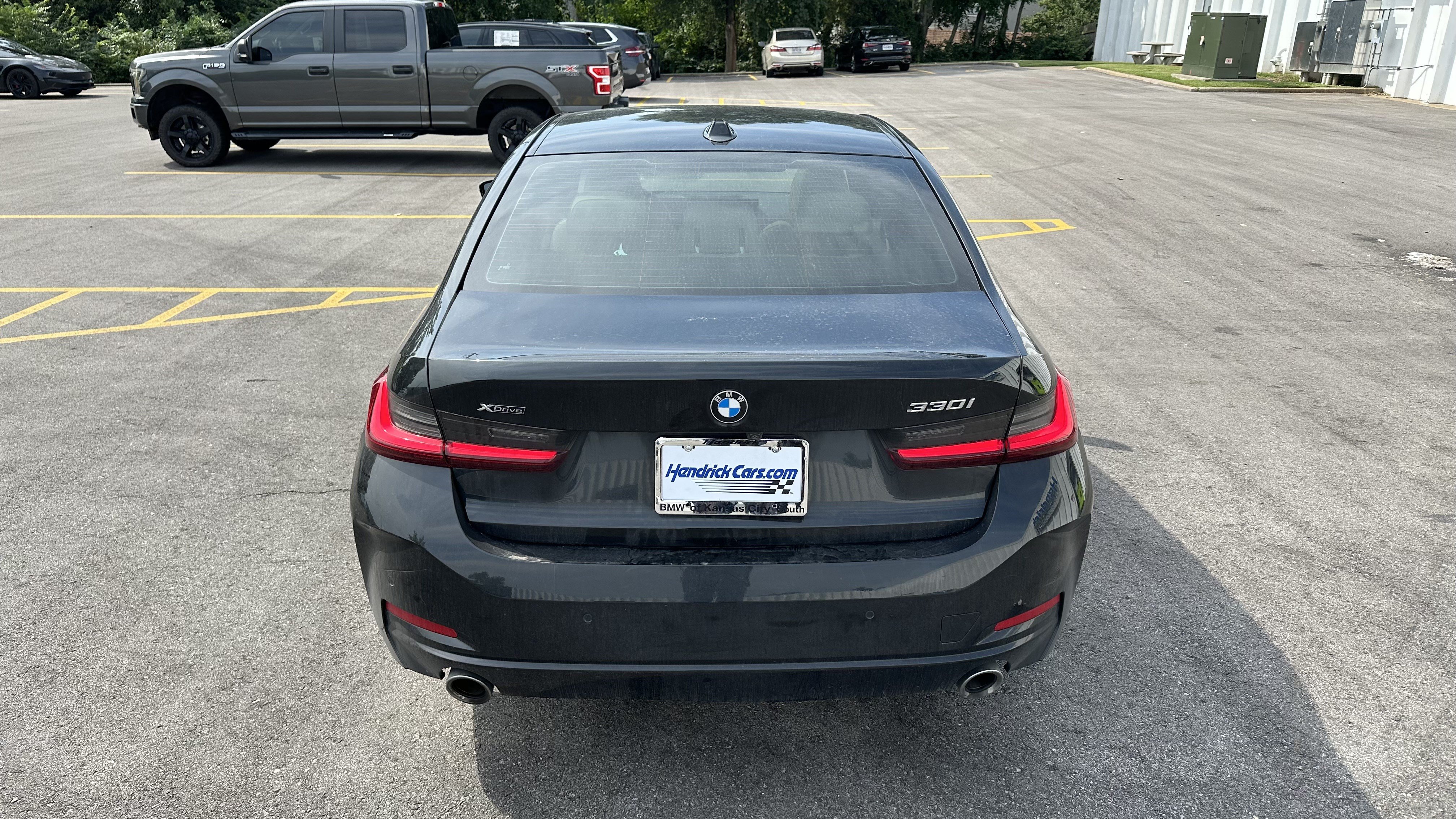 Used 2023 BMW 330i xDrive Sedan w/ Premium Package AWD/4WD image 9