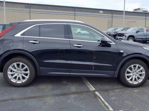 Certified 2023 Cadillac XT4 Luxury w/ Cold Weather Package AWD/4WD image 9