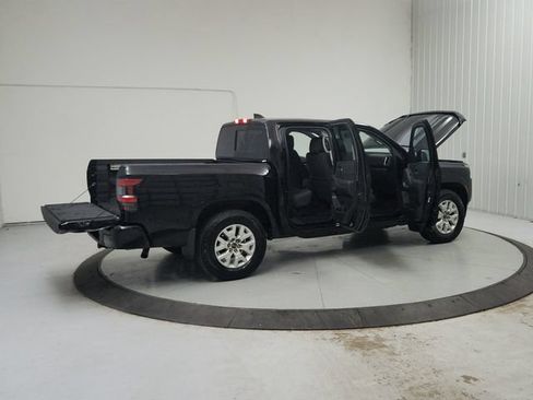 Used 2024 Nissan Frontier SV w/ SV Convenience Package RWD image 16