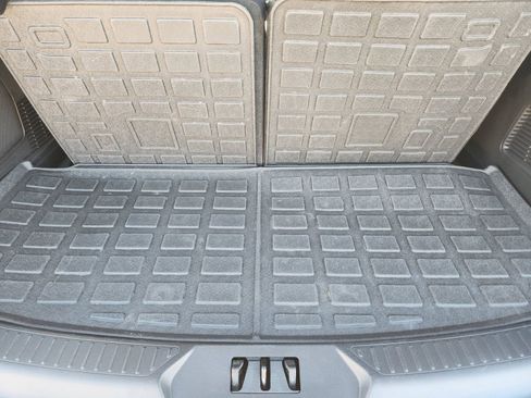 Used 2025 Ford Explorer Platinum w/ Ultimate Package image 37