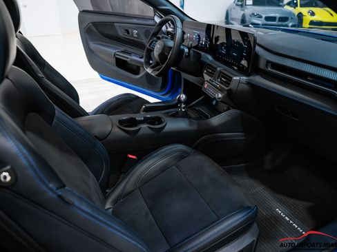 Used 2024 Ford Mustang Dark Horse image 13