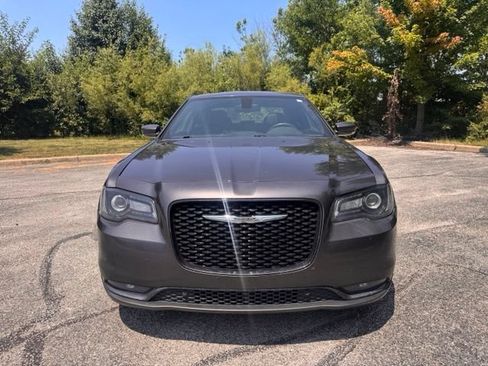 Used 2015 Chrysler 300 S w/ 300S Premium Group RWD image 8