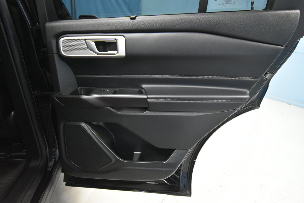 Used 2020 Ford Explorer Limited AWD/4WD image 31