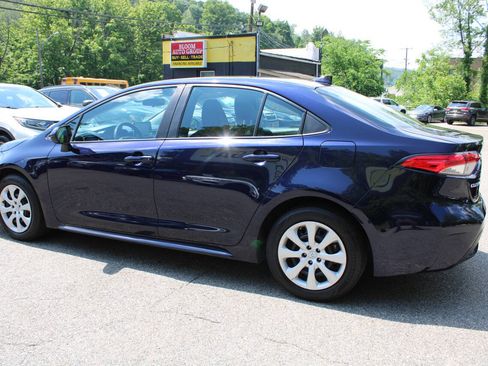 Used 2021 Toyota Corolla LE FWD image 11