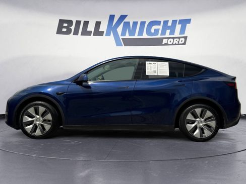 Used 2023 Tesla Model Y Long Range AWD/4WD image 2
