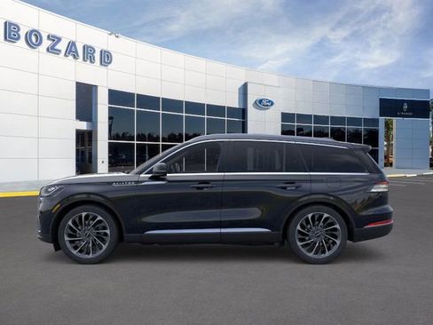 New 2026 Lincoln Aviator Reserve image 3