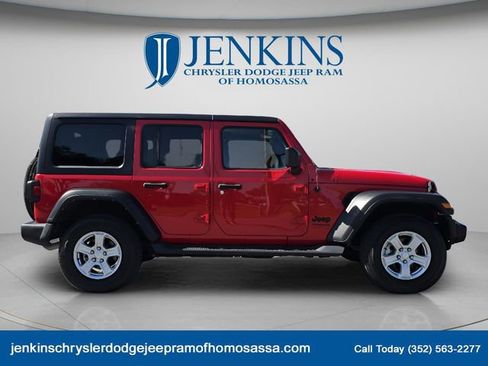 Certified 2022 Jeep Wrangler Unlimited Sport AWD/4WD image 3