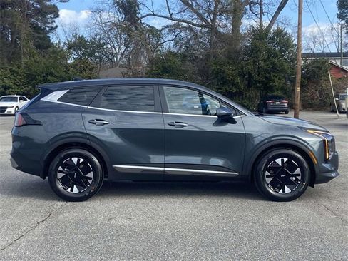 New 2026 Kia Sportage LX image 2