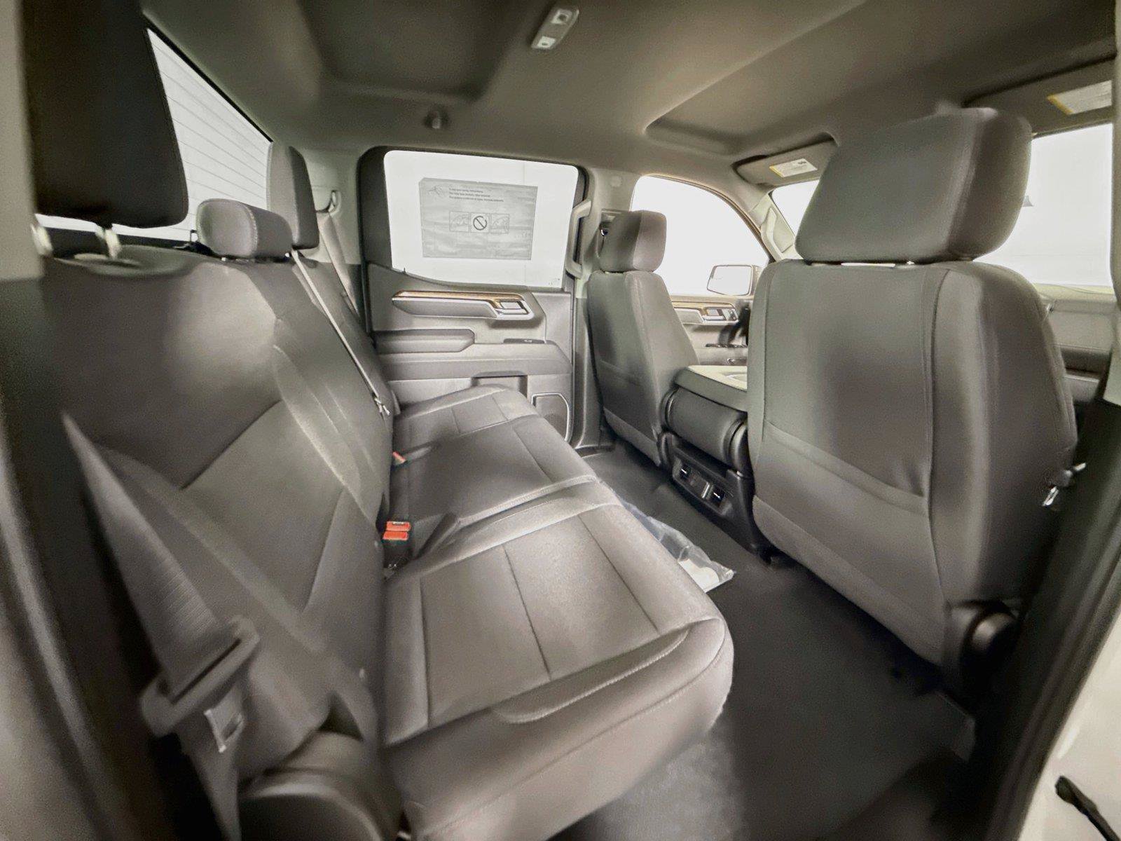 New 2026 Chevrolet Silverado 1500 RST w/ Z71 Off-Road Package AWD/4WD image 19