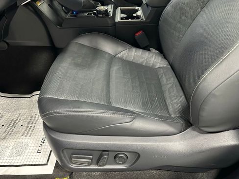 Used 2025 Toyota 4Runner TRD Off-Road Premium image 13