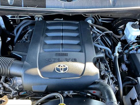 Used 2016 Toyota Tundra SR5 w/ TRD Off Road Package image 30