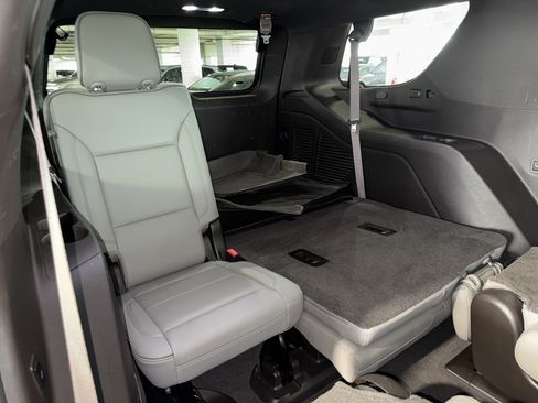 Used 2021 GMC Yukon SLT w/ SLT Luxury Plus Package RWD image 12