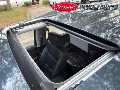 Used 2019 Chevrolet Tahoe Premier RWD image 9