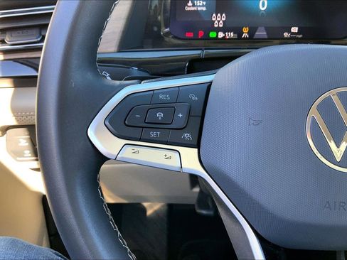 Used 2024 Volkswagen Atlas SE image 15