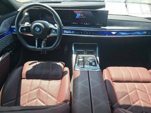 Used 2024 BMW 760i xDrive AWD/4WD image 23