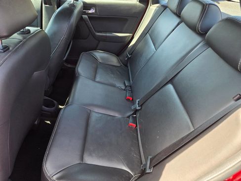 Used 2010 Ford Focus SEL image 23