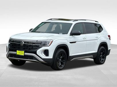 New 2025 Volkswagen Atlas Peak Edition SE