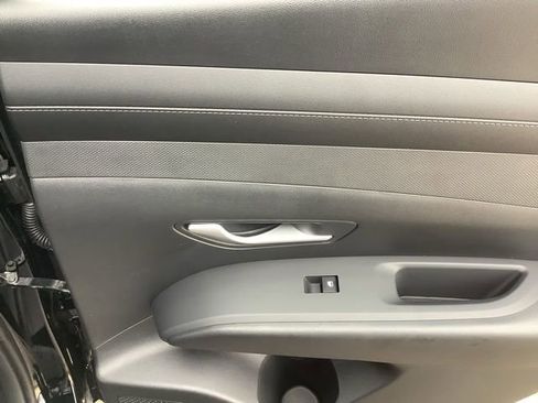 Certified 2026 Hyundai Tucson SE image 23