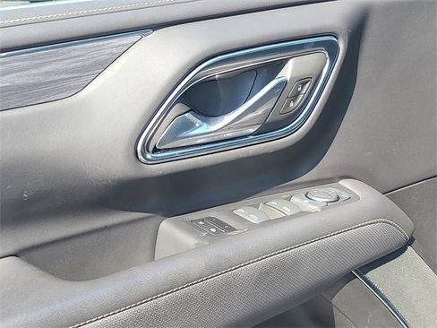 Used 2024 GMC Yukon XL SLT image 22