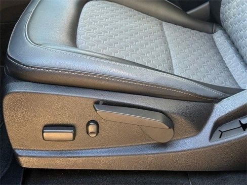 Used 2017 Chevrolet Colorado Z71 image 18