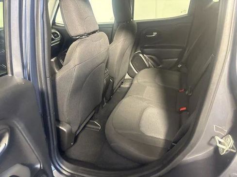 Certified 2023 Jeep Renegade Latitude AWD/4WD image 22