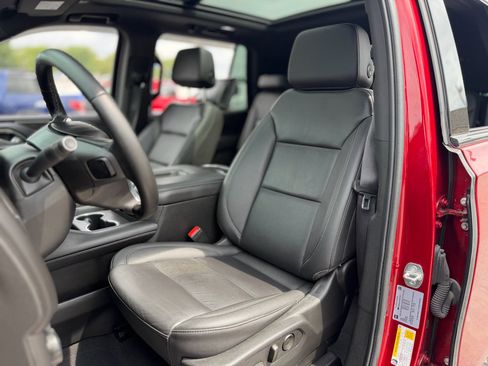 Used 2024 Chevrolet Tahoe Z71 AWD/4WD image 23