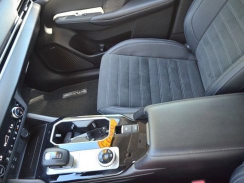 Used 2025 Mitsubishi Outlander SE AWD/4WD image 25