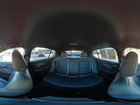 Used 2025 Buick Envista Sport Touring image 43