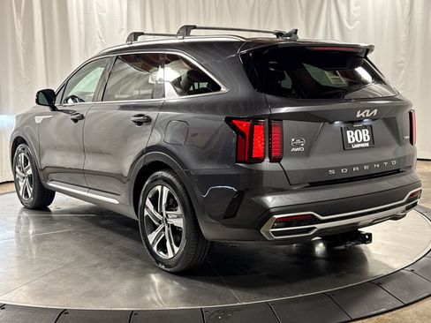Certified 2022 Kia Sorento EX AWD/4WD image 9