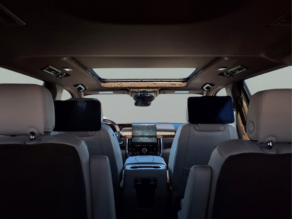 New 2027 GMC Yukon Denali w/ Denali Reserve Package AWD/4WD image 10