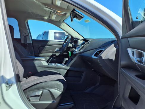 Used 2017 GMC Terrain SLE FWD image 23