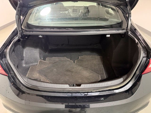 Used 2017 Chevrolet Malibu LT FWD image 8