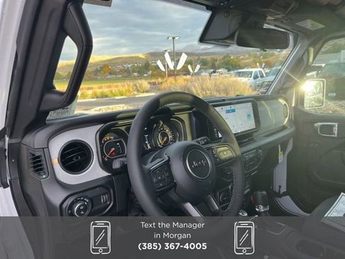 New 2025 Jeep Gladiator Sport image 11