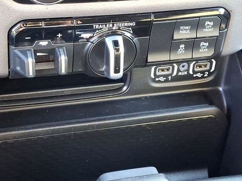 Used 2022 RAM 1500 Big Horn image 31