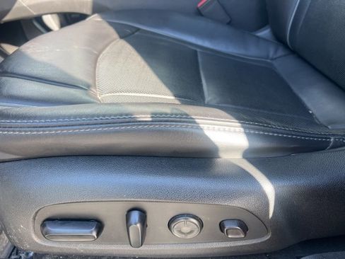 Used 2020 Buick Enclave Avenir w/ Avenir Technology Package image 25