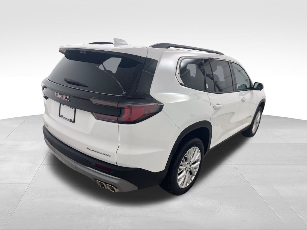 Used 2026 GMC Acadia Elevation w/ Elevation Premium Package FWD image 5