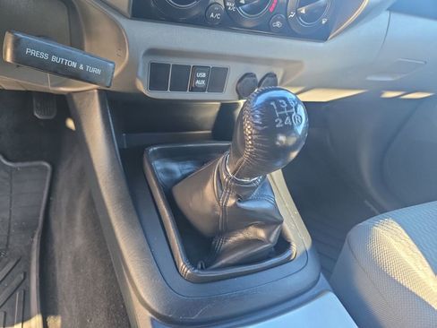 Used 2013 Toyota Tacoma 4x4 Access Cab w/ SR5 Pkg image 17