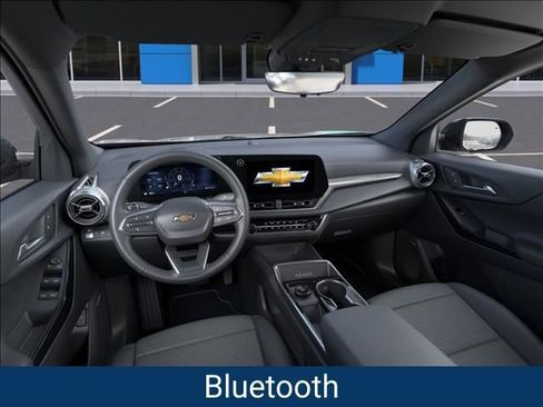 New 2026 Chevrolet Equinox LT FWD image 17