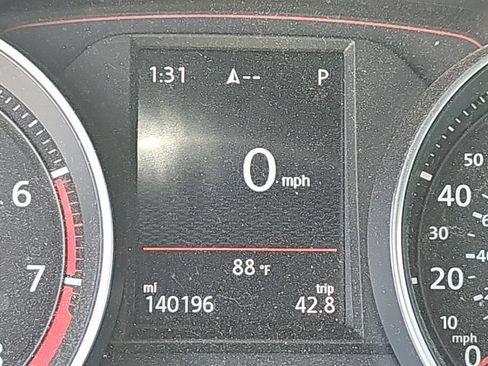 Used 2017 Volkswagen GTI SE FWD image 15