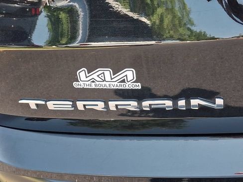 Used 2023 GMC Terrain Denali w/ Denali Premium Package AWD/4WD image 30