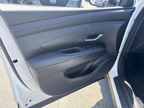 Used 2025 Hyundai Tucson SE AWD/4WD image 18