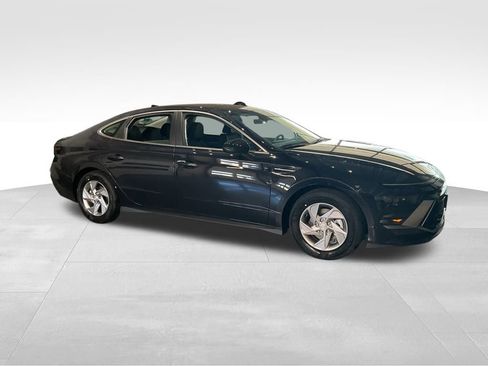 New 2025 Hyundai Sonata SE image 1