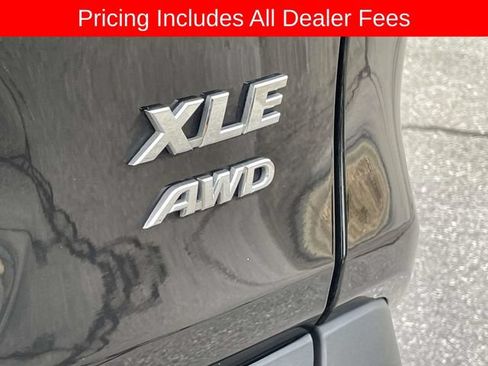 Used 2025 Toyota RAV4 XLE AWD/4WD image 12